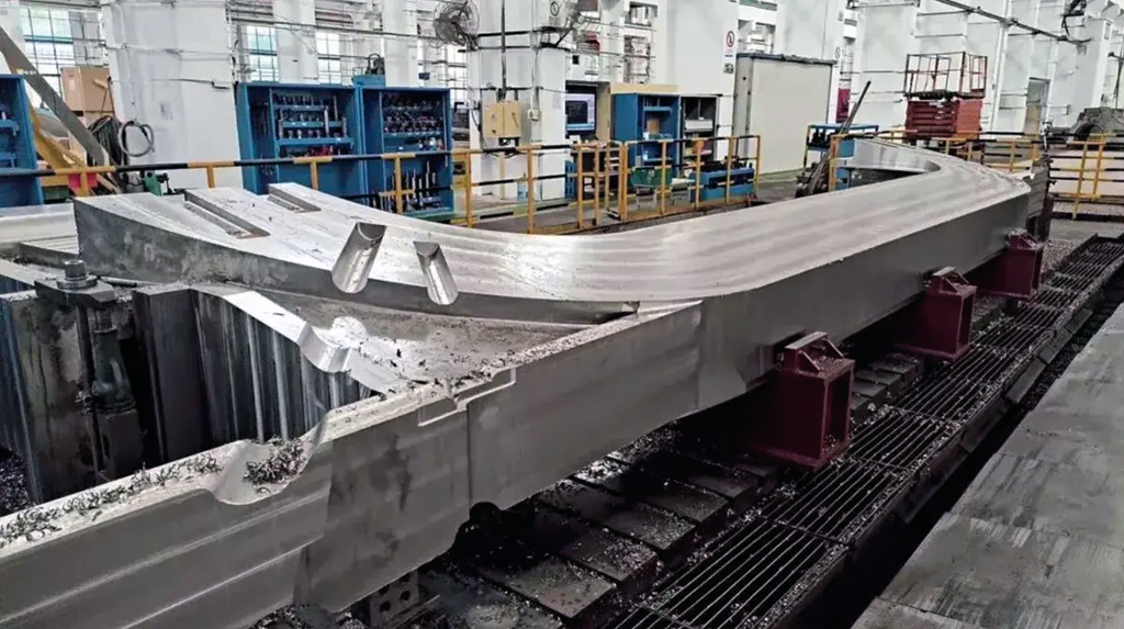 Eine TF-Spulenbox-Komponente aus CHSN01-Stahl. Bild: Chinesische Akademie der Wissenschaften